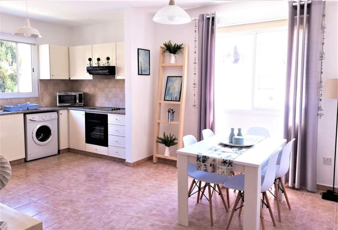 Pafia Modern Apartment Paphos Eksteriør bilde